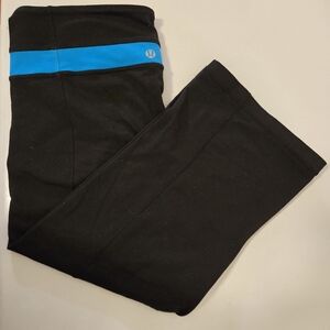 Lululemon size 8 Groove Crop Capri Yoga Pants, reversible